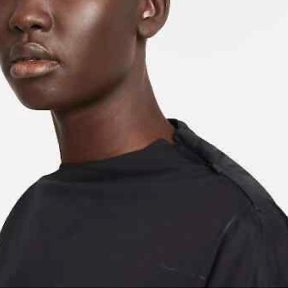 NWOT Women's Nike Storm-Fit Black Long Sleeve Windbreaker Pullover Jacket Medium - Picture 7 of 14